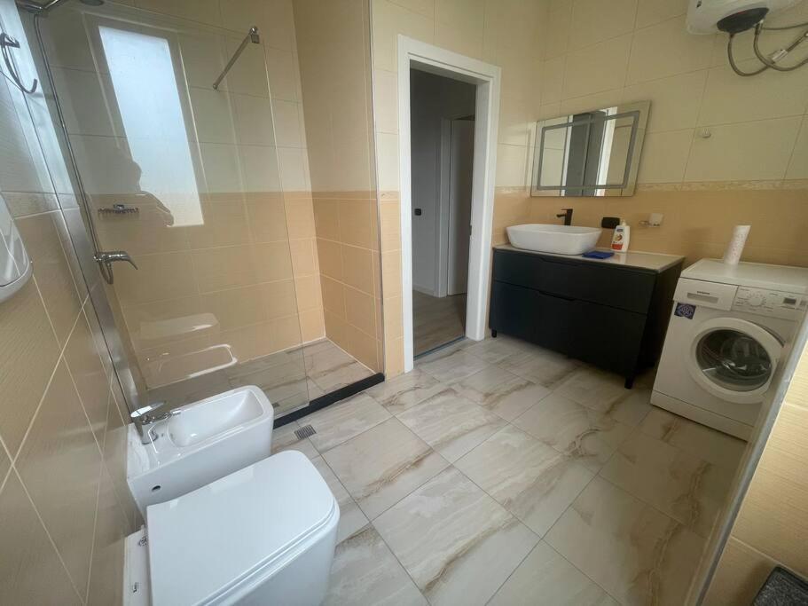 טיראנה Avi - Daily Rent Apartment מראה חיצוני תמונה