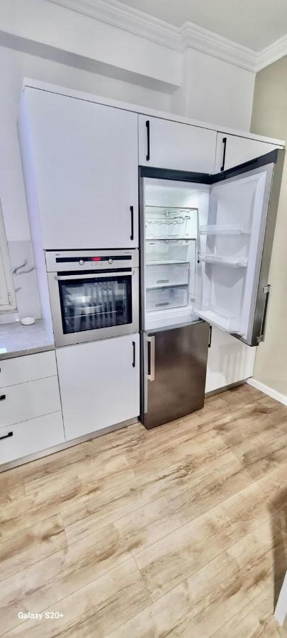 טיראנה Avi - Daily Rent Apartment מראה חיצוני תמונה